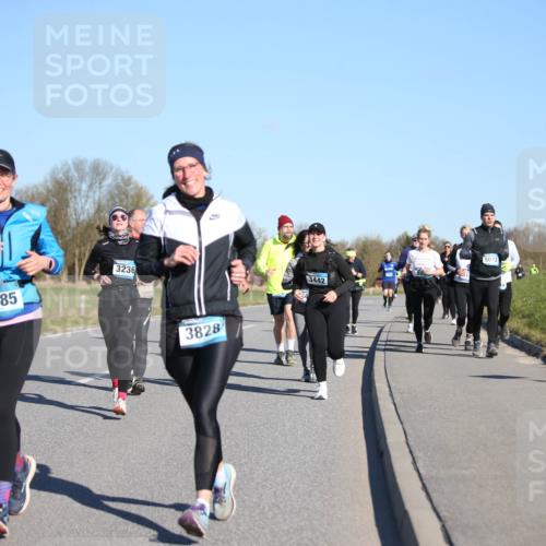 06.04.2025 - 44. Internationalen Wilhelmsburger Insellauf Jannik Wohlers http://msf.ph/oto/7616731 06.04.2025 09:39:24 Laufen 235, 3785, 3236, 3828, 3442, 507 meine-sportfotos.de