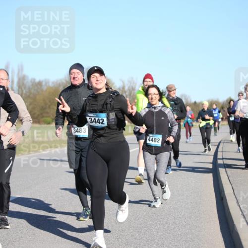 06.04.2025 - 44. Internationalen Wilhelmsburger Insellauf Jannik Wohlers http://msf.ph/oto/7616742 06.04.2025 09:39:27 Laufen 3236, 3483, 3442, 4482, 5224, 112, 5072 meine-sportfotos.de