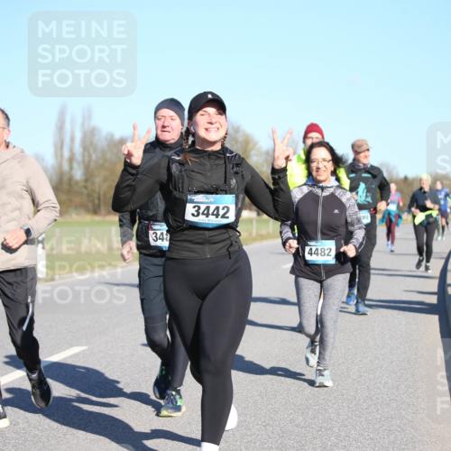 06.04.2025 - 44. Internationalen Wilhelmsburger Insellauf Jannik Wohlers http://msf.ph/oto/7616746 06.04.2025 09:39:28 Laufen 320, 34, 3442, 4482, 99, 5224 meine-sportfotos.de