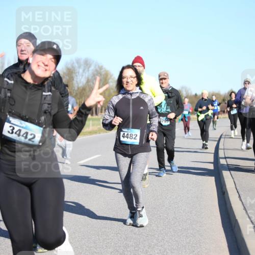 06.04.2025 - 44. Internationalen Wilhelmsburger Insellauf Jannik Wohlers http://msf.ph/oto/7616749 06.04.2025 09:39:28 Laufen 3442, 4482, 3799, 5224, 112 meine-sportfotos.de