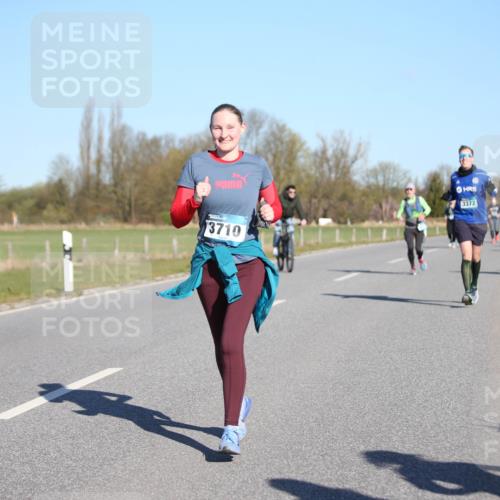 06.04.2025 - 44. Internationalen Wilhelmsburger Insellauf Jannik Wohlers http://msf.ph/oto/7616793 06.04.2025 09:39:37 Laufen 3372, 3710 meine-sportfotos.de