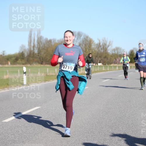 06.04.2025 - 44. Internationalen Wilhelmsburger Insellauf Jannik Wohlers http://msf.ph/oto/7616794 06.04.2025 09:39:37 Laufen 3710, 3372 meine-sportfotos.de