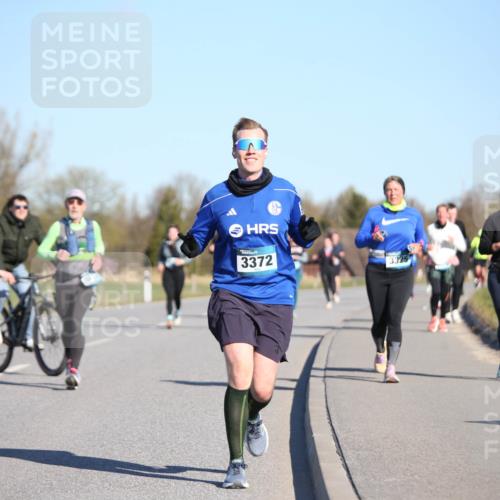06.04.2025 - 44. Internationalen Wilhelmsburger Insellauf Jannik Wohlers http://msf.ph/oto/7616800 06.04.2025 09:39:39 Laufen 3372, 3325, 3326 meine-sportfotos.de