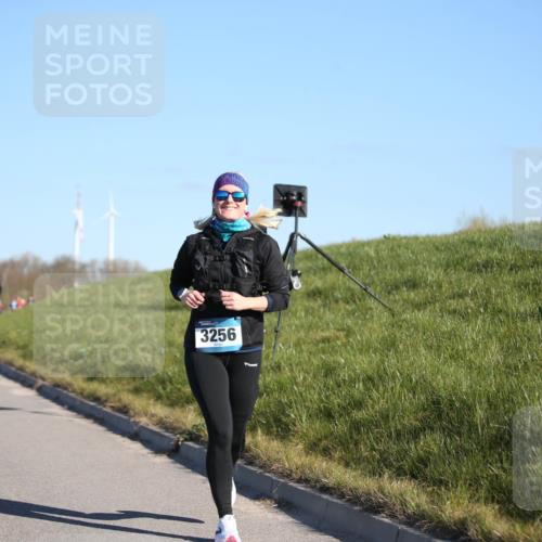 06.04.2025 - 44. Internationalen Wilhelmsburger Insellauf Jannik Wohlers http://msf.ph/oto/7616886 06.04.2025 09:39:56 Laufen 3121, 3256 meine-sportfotos.de