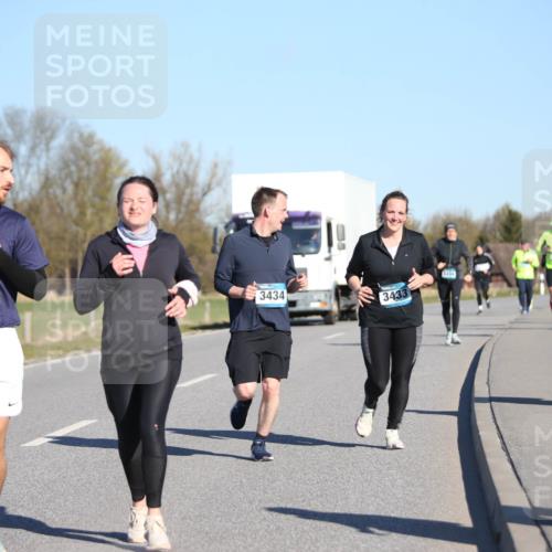 06.04.2025 - 44. Internationalen Wilhelmsburger Insellauf Jannik Wohlers http://msf.ph/oto/7616892 06.04.2025 09:39:58 Laufen 21, 097, 5139, 3434, 3433 meine-sportfotos.de