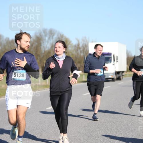 06.04.2025 - 44. Internationalen Wilhelmsburger Insellauf Jannik Wohlers http://msf.ph/oto/7616895 06.04.2025 09:39:58 Laufen 21, 097, 5139, 34, 3433 meine-sportfotos.de