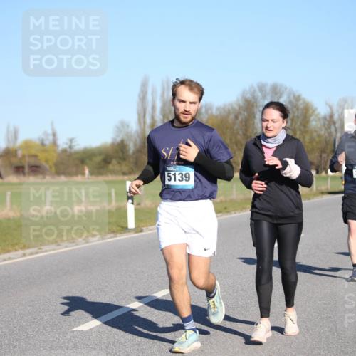 06.04.2025 - 44. Internationalen Wilhelmsburger Insellauf Jannik Wohlers http://msf.ph/oto/7616896 06.04.2025 09:39:59 Laufen 2107, 5139, 3434 meine-sportfotos.de