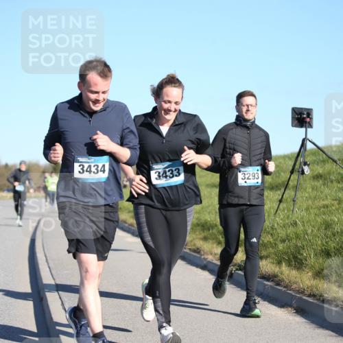 06.04.2025 - 44. Internationalen Wilhelmsburger Insellauf Jannik Wohlers http://msf.ph/oto/7616906 06.04.2025 09:40:01 Laufen 3434, 3433, 3293 meine-sportfotos.de