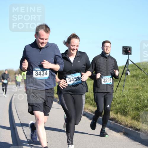 06.04.2025 - 44. Internationalen Wilhelmsburger Insellauf Jannik Wohlers http://msf.ph/oto/7616907 06.04.2025 09:40:01 Laufen 3434, 3433, 3293 meine-sportfotos.de