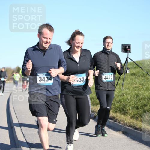 06.04.2025 - 44. Internationalen Wilhelmsburger Insellauf Jannik Wohlers http://msf.ph/oto/7616908 06.04.2025 09:40:01 Laufen 3434, 433, 3293 meine-sportfotos.de