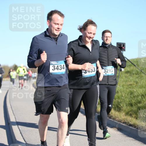 06.04.2025 - 44. Internationalen Wilhelmsburger Insellauf Jannik Wohlers http://msf.ph/oto/7616910 06.04.2025 09:40:01 Laufen 3434, 3433, 3293 meine-sportfotos.de