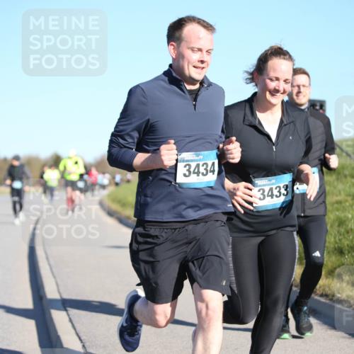 06.04.2025 - 44. Internationalen Wilhelmsburger Insellauf Jannik Wohlers http://msf.ph/oto/7616912 06.04.2025 09:40:01 Laufen 3434, 3433 meine-sportfotos.de