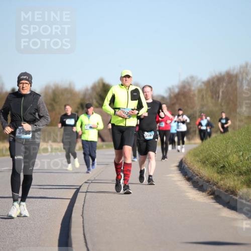 06.04.2025 - 44. Internationalen Wilhelmsburger Insellauf Jannik Wohlers http://msf.ph/oto/7616915 06.04.2025 09:40:03 Laufen 3494, 3581 meine-sportfotos.de