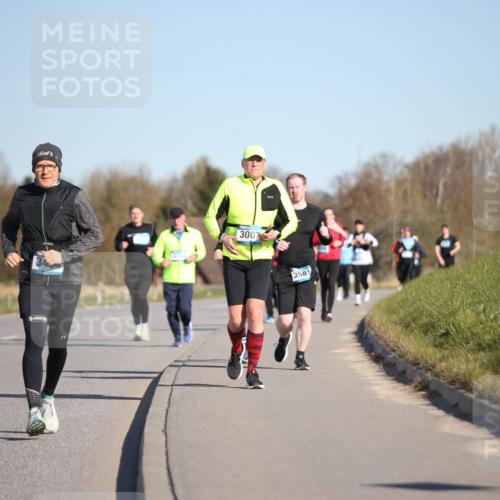 06.04.2025 - 44. Internationalen Wilhelmsburger Insellauf Jannik Wohlers http://msf.ph/oto/7616916 06.04.2025 09:40:03 Laufen 3154, 300, 3581 meine-sportfotos.de