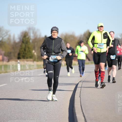 06.04.2025 - 44. Internationalen Wilhelmsburger Insellauf Jannik Wohlers http://msf.ph/oto/7616917 06.04.2025 09:40:03 Laufen 3494, 3007, 3581 meine-sportfotos.de