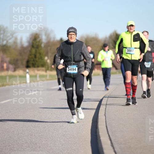 06.04.2025 - 44. Internationalen Wilhelmsburger Insellauf Jannik Wohlers http://msf.ph/oto/7616921 06.04.2025 09:40:04 Laufen 3494, 3007, 3581 meine-sportfotos.de