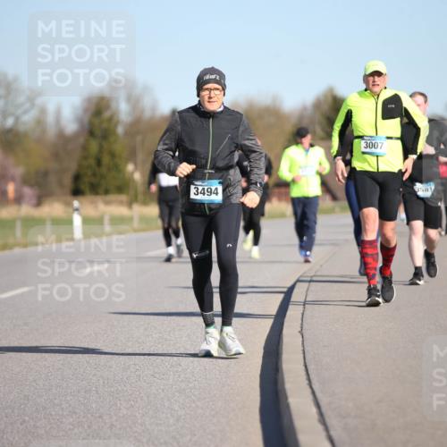 06.04.2025 - 44. Internationalen Wilhelmsburger Insellauf Jannik Wohlers http://msf.ph/oto/7616922 06.04.2025 09:40:04 Laufen 3494, 3007, 3581 meine-sportfotos.de