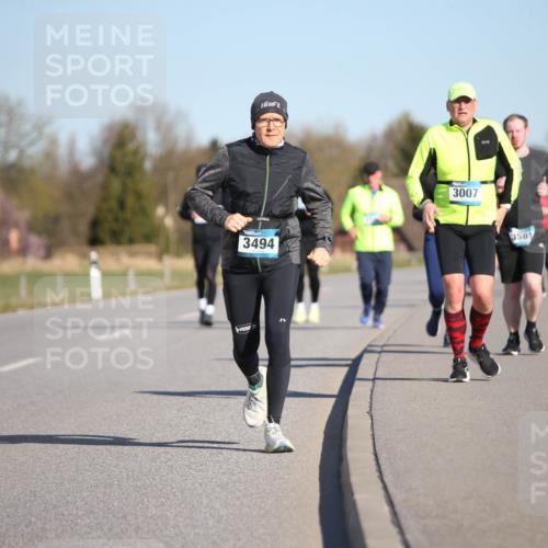 06.04.2025 - 44. Internationalen Wilhelmsburger Insellauf Jannik Wohlers http://msf.ph/oto/7616924 06.04.2025 09:40:04 Laufen 3494, 3007, 3581 meine-sportfotos.de