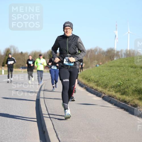 06.04.2025 - 44. Internationalen Wilhelmsburger Insellauf Jannik Wohlers http://msf.ph/oto/7616926 06.04.2025 09:40:07 Laufen 3025, 345 meine-sportfotos.de