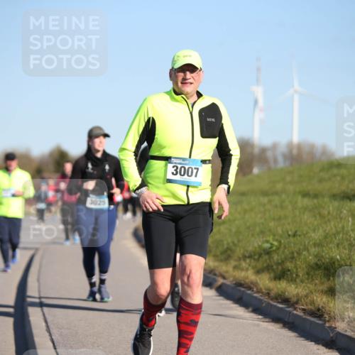 06.04.2025 - 44. Internationalen Wilhelmsburger Insellauf Jannik Wohlers http://msf.ph/oto/7616932 06.04.2025 09:40:10 Laufen 3025, 3007 meine-sportfotos.de