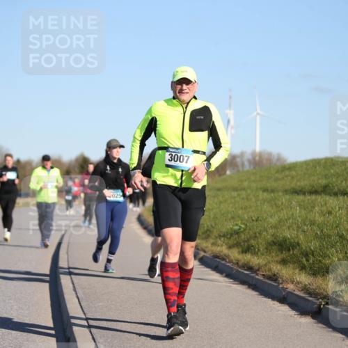 06.04.2025 - 44. Internationalen Wilhelmsburger Insellauf Jannik Wohlers http://msf.ph/oto/7616935 06.04.2025 09:40:11 Laufen 025, 3007 meine-sportfotos.de