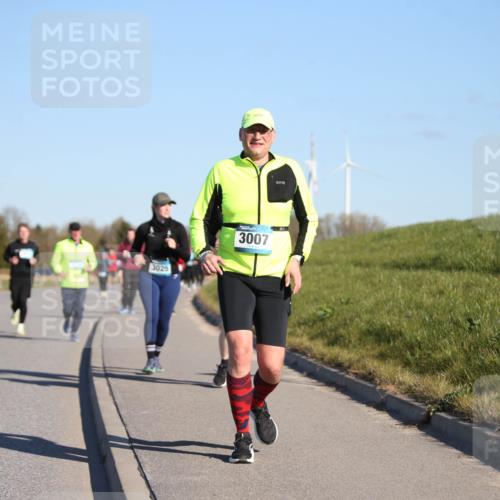 06.04.2025 - 44. Internationalen Wilhelmsburger Insellauf Jannik Wohlers http://msf.ph/oto/7616937 06.04.2025 09:40:11 Laufen 3025, 3007 meine-sportfotos.de