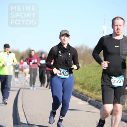 06.04.2025 - 44. Internationalen Wilhelmsburger Insellauf Jannik Wohlers http://msf.ph/oto/7616941 06.04.2025 09:40:13 Laufen 3025, 3581 meine-sportfotos.de