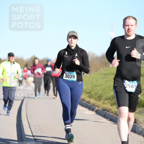 06.04.2025 - 44. Internationalen Wilhelmsburger Insellauf Jannik Wohlers http://msf.ph/oto/7616943 06.04.2025 09:40:13 Laufen 3025, 3581 meine-sportfotos.de