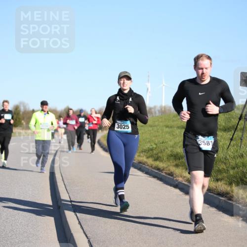 06.04.2025 - 44. Internationalen Wilhelmsburger Insellauf Jannik Wohlers http://msf.ph/oto/7616949 06.04.2025 09:40:14 Laufen 3025, 3154, 3581 meine-sportfotos.de