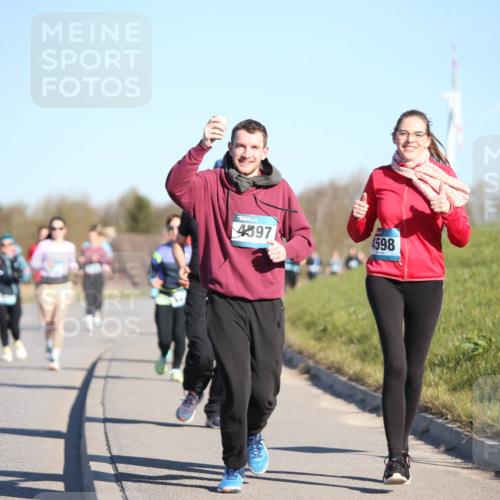 06.04.2025 - 44. Internationalen Wilhelmsburger Insellauf Jannik Wohlers http://msf.ph/oto/7616972 06.04.2025 09:40:20 Laufen 4597, 4598 meine-sportfotos.de