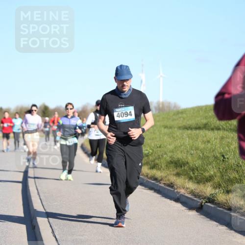 06.04.2025 - 44. Internationalen Wilhelmsburger Insellauf Jannik Wohlers http://msf.ph/oto/7616981 06.04.2025 09:40:23 Laufen 4094, 45 meine-sportfotos.de
