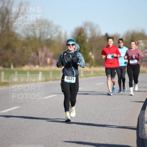06.04.2025 - 44. Internationalen Wilhelmsburger Insellauf Jannik Wohlers http://msf.ph/oto/7616983 06.04.2025 09:40:24 Laufen 4521, 3493, 4517, 3618 meine-sportfotos.de