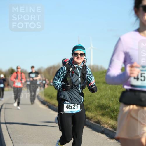 06.04.2025 - 44. Internationalen Wilhelmsburger Insellauf Jannik Wohlers http://msf.ph/oto/7617001 06.04.2025 09:40:30 Laufen 4521, 4517 meine-sportfotos.de