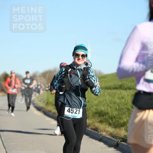 06.04.2025 - 44. Internationalen Wilhelmsburger Insellauf Jannik Wohlers http://msf.ph/oto/7617002 06.04.2025 09:40:30 Laufen 4521, 4517 meine-sportfotos.de