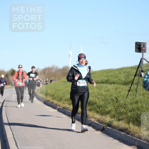 06.04.2025 - 44. Internationalen Wilhelmsburger Insellauf Jannik Wohlers http://msf.ph/oto/7617004 06.04.2025 09:40:31 Laufen 68135, 3210, 4521 meine-sportfotos.de