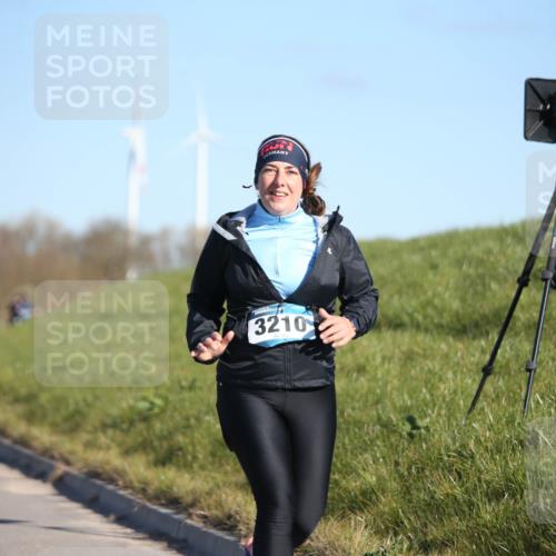06.04.2025 - 44. Internationalen Wilhelmsburger Insellauf Jannik Wohlers http://msf.ph/oto/7617005 06.04.2025 09:40:32 Laufen 3210 meine-sportfotos.de