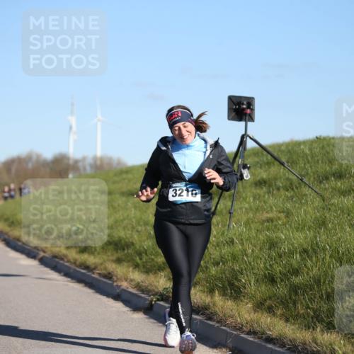 06.04.2025 - 44. Internationalen Wilhelmsburger Insellauf Jannik Wohlers http://msf.ph/oto/7617010 06.04.2025 09:40:32 Laufen 3210 meine-sportfotos.de