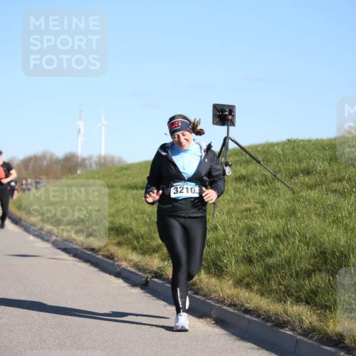 06.04.2025 - 44. Internationalen Wilhelmsburger Insellauf Jannik Wohlers http://msf.ph/oto/7617011 06.04.2025 09:40:32 Laufen 3493, 3210 meine-sportfotos.de