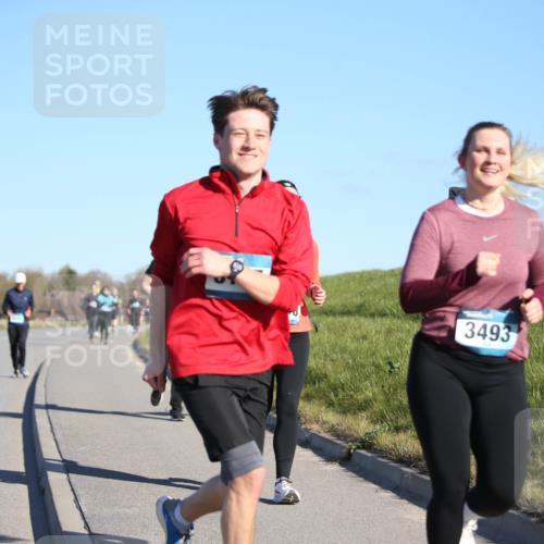 06.04.2025 - 44. Internationalen Wilhelmsburger Insellauf Jannik Wohlers http://msf.ph/oto/7617028 06.04.2025 09:40:36 Laufen 3493 meine-sportfotos.de