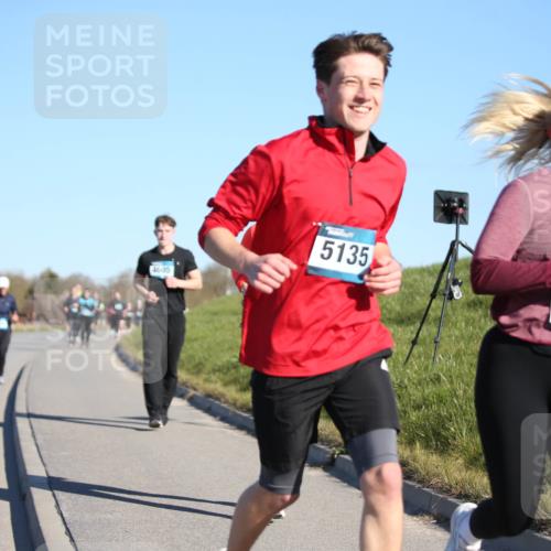 06.04.2025 - 44. Internationalen Wilhelmsburger Insellauf Jannik Wohlers http://msf.ph/oto/7617031 06.04.2025 09:40:36 Laufen 4605, 5135, 3493 meine-sportfotos.de