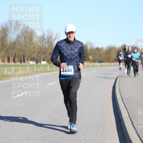 06.04.2025 - 44. Internationalen Wilhelmsburger Insellauf Jannik Wohlers http://msf.ph/oto/7617048 06.04.2025 09:40:43 Laufen 4440 meine-sportfotos.de