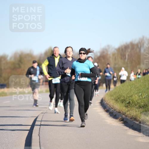 06.04.2025 - 44. Internationalen Wilhelmsburger Insellauf Jannik Wohlers http://msf.ph/oto/7617052 06.04.2025 09:40:45 Laufen 3606 meine-sportfotos.de