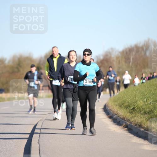 06.04.2025 - 44. Internationalen Wilhelmsburger Insellauf Jannik Wohlers http://msf.ph/oto/7617055 06.04.2025 09:40:45 Laufen 388, 3109, 3606 meine-sportfotos.de