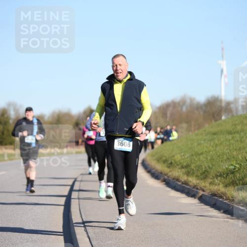 06.04.2025 - 44. Internationalen Wilhelmsburger Insellauf Jannik Wohlers http://msf.ph/oto/7617068 06.04.2025 09:40:53 Laufen 3606 meine-sportfotos.de