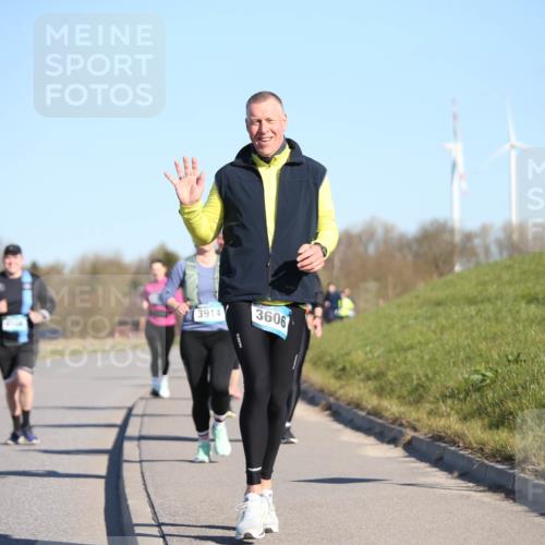 06.04.2025 - 44. Internationalen Wilhelmsburger Insellauf Jannik Wohlers http://msf.ph/oto/7617073 06.04.2025 09:40:53 Laufen 3914, 3606 meine-sportfotos.de