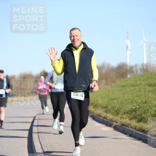 06.04.2025 - 44. Internationalen Wilhelmsburger Insellauf Jannik Wohlers http://msf.ph/oto/7617075 06.04.2025 09:40:53 Laufen 3914, 3606 meine-sportfotos.de