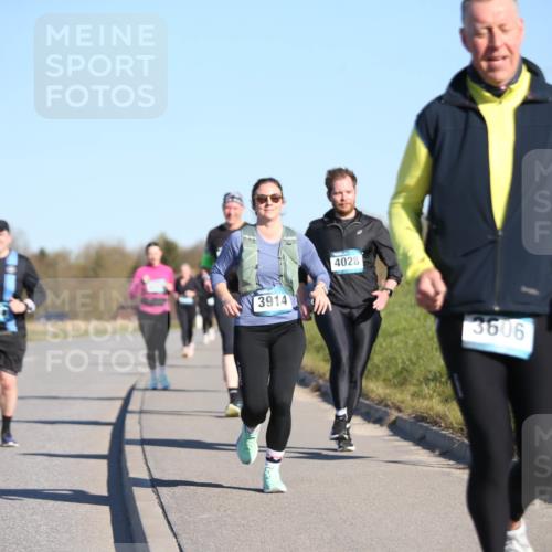 06.04.2025 - 44. Internationalen Wilhelmsburger Insellauf Jannik Wohlers http://msf.ph/oto/7617076 06.04.2025 09:40:55 Laufen 3914, 4028, 3606 meine-sportfotos.de