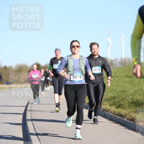 06.04.2025 - 44. Internationalen Wilhelmsburger Insellauf Jannik Wohlers http://msf.ph/oto/7617081 06.04.2025 09:40:55 Laufen 3914, 4028, 360 meine-sportfotos.de