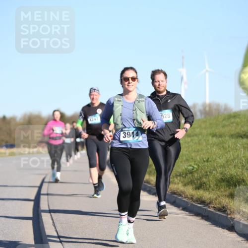 06.04.2025 - 44. Internationalen Wilhelmsburger Insellauf Jannik Wohlers http://msf.ph/oto/7617083 06.04.2025 09:40:56 Laufen 4247, 3914, 028, 36 meine-sportfotos.de