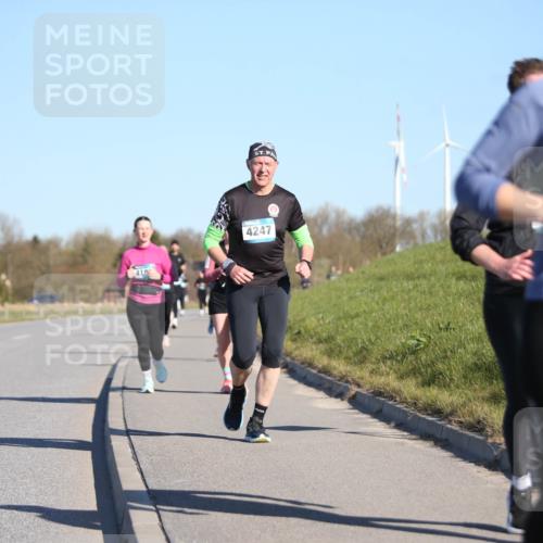 06.04.2025 - 44. Internationalen Wilhelmsburger Insellauf Jannik Wohlers http://msf.ph/oto/7617088 06.04.2025 09:40:57 Laufen 4508, 418, 4247, 3914 meine-sportfotos.de